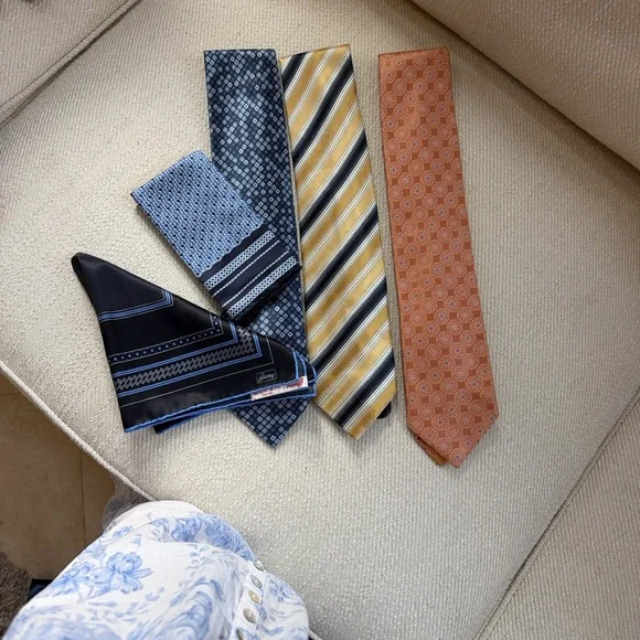 Elegant Men's Tie Set - Blue, Gold, and Orange - Picture 2 of 3